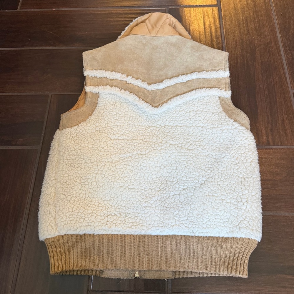 Vintage Sherpa Western Vest Suede Trim Made In Taiwan Size Small - Picture 3 of 8